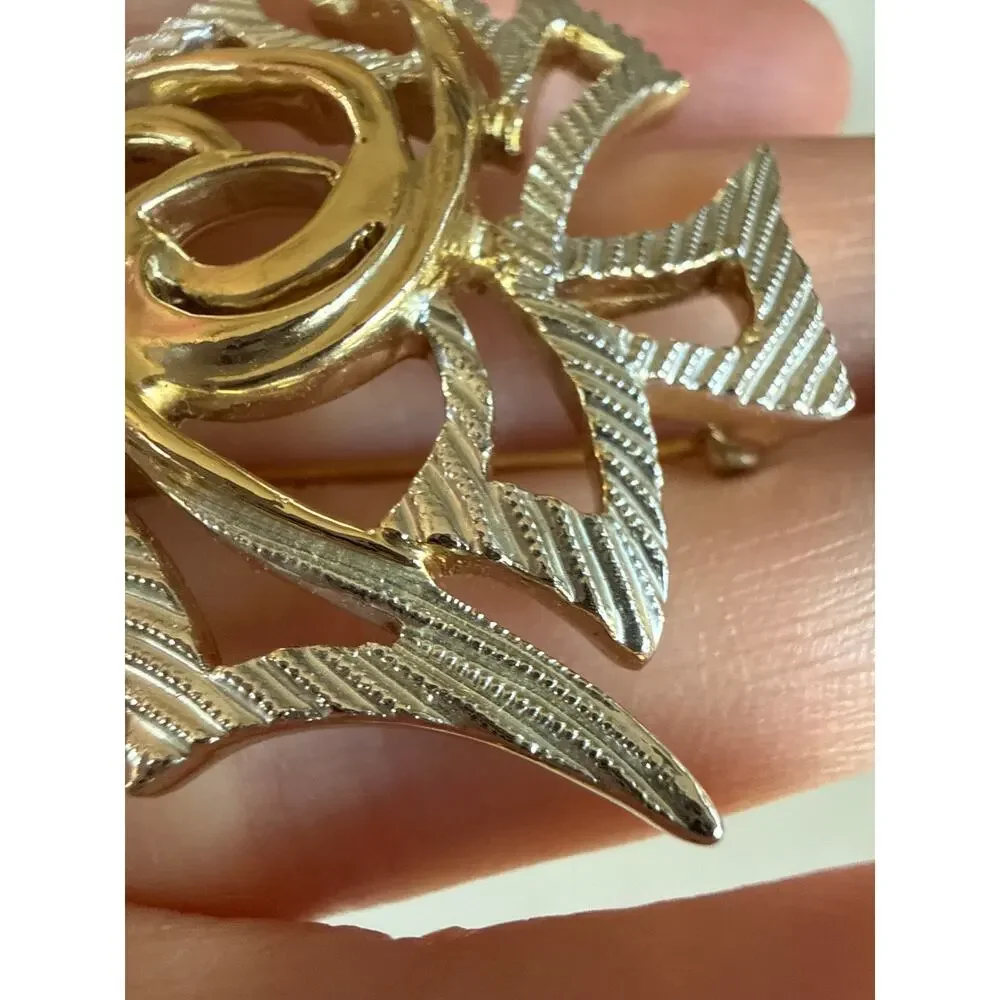 Sarah, Coventry, silver and gold, detailed‎ brooch, vintage costume jewelry